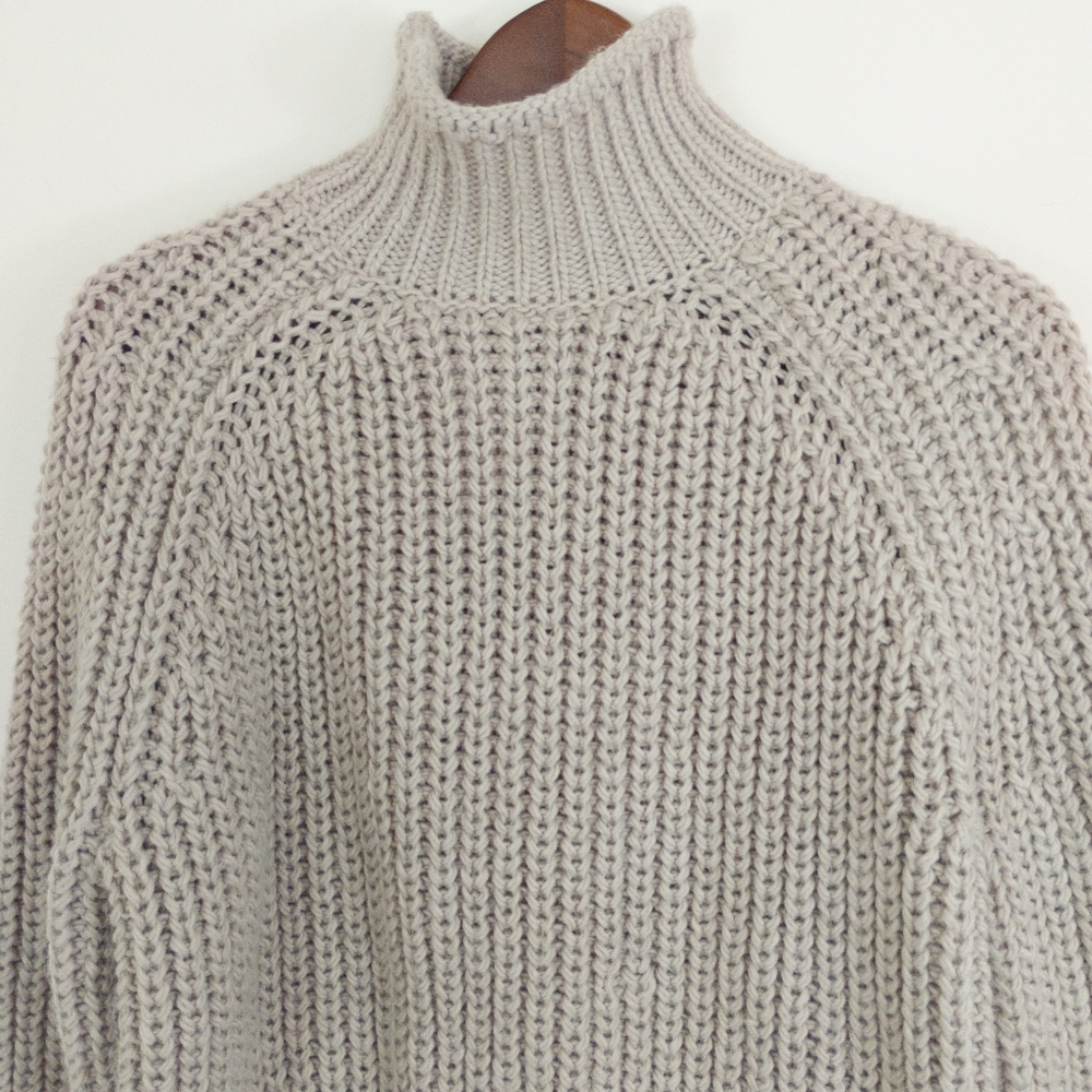 H&M High Neck Ribbed Sweater Size Small - Picture 2 of 7